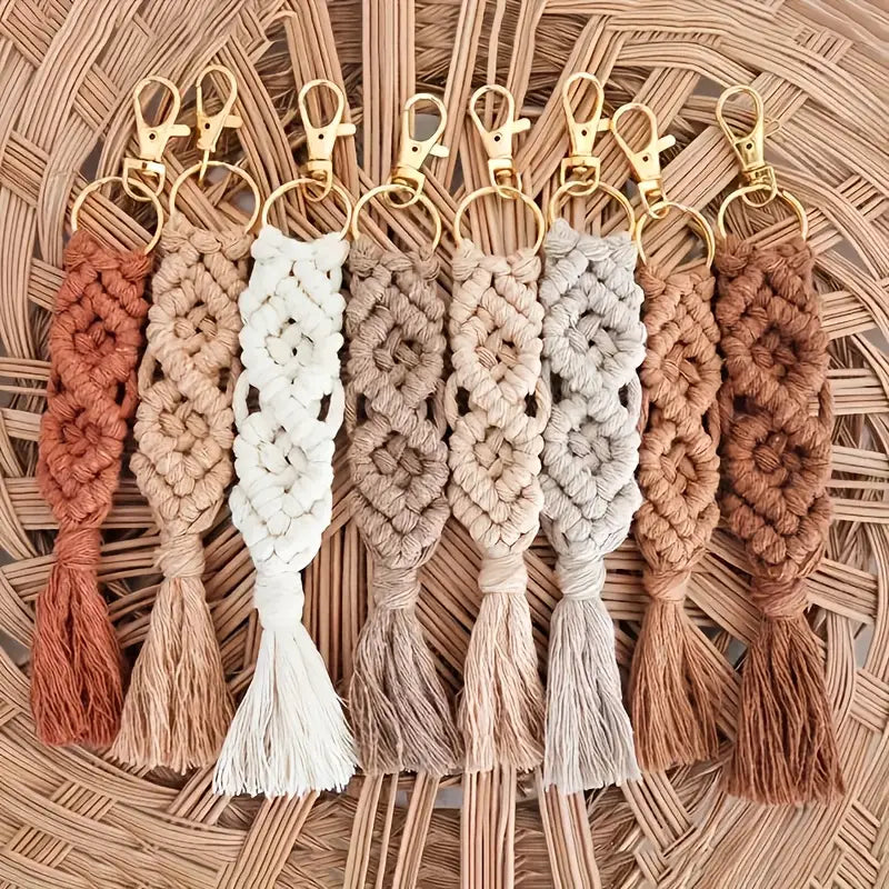 Porte-clés Macramé – Bijou de Sac - Pompon en Coton Fait Main (Couleur Aléatoire)