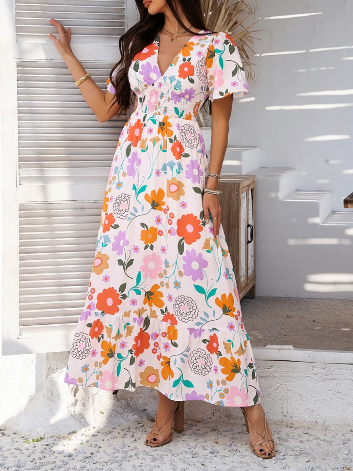 Robe longue élégante pour femme à imprimé floral, col en V et manches courtes