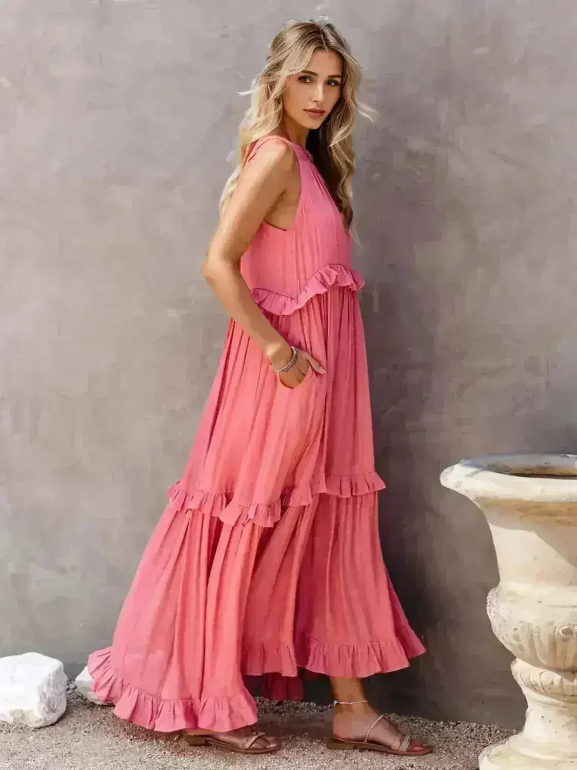 Robe longue étagée sans manches à volants avec poches