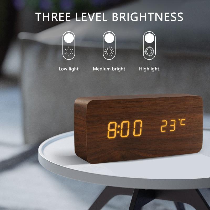 Réveil LED en bois avec affichage numérique de l'heure, 3 réglages d'alarme, détection d'humidité et de température, fabriqué en bois, horloges électriques de table à commande vocale, alimenté par USB/AAA, horloges électroniques de bureau en bois