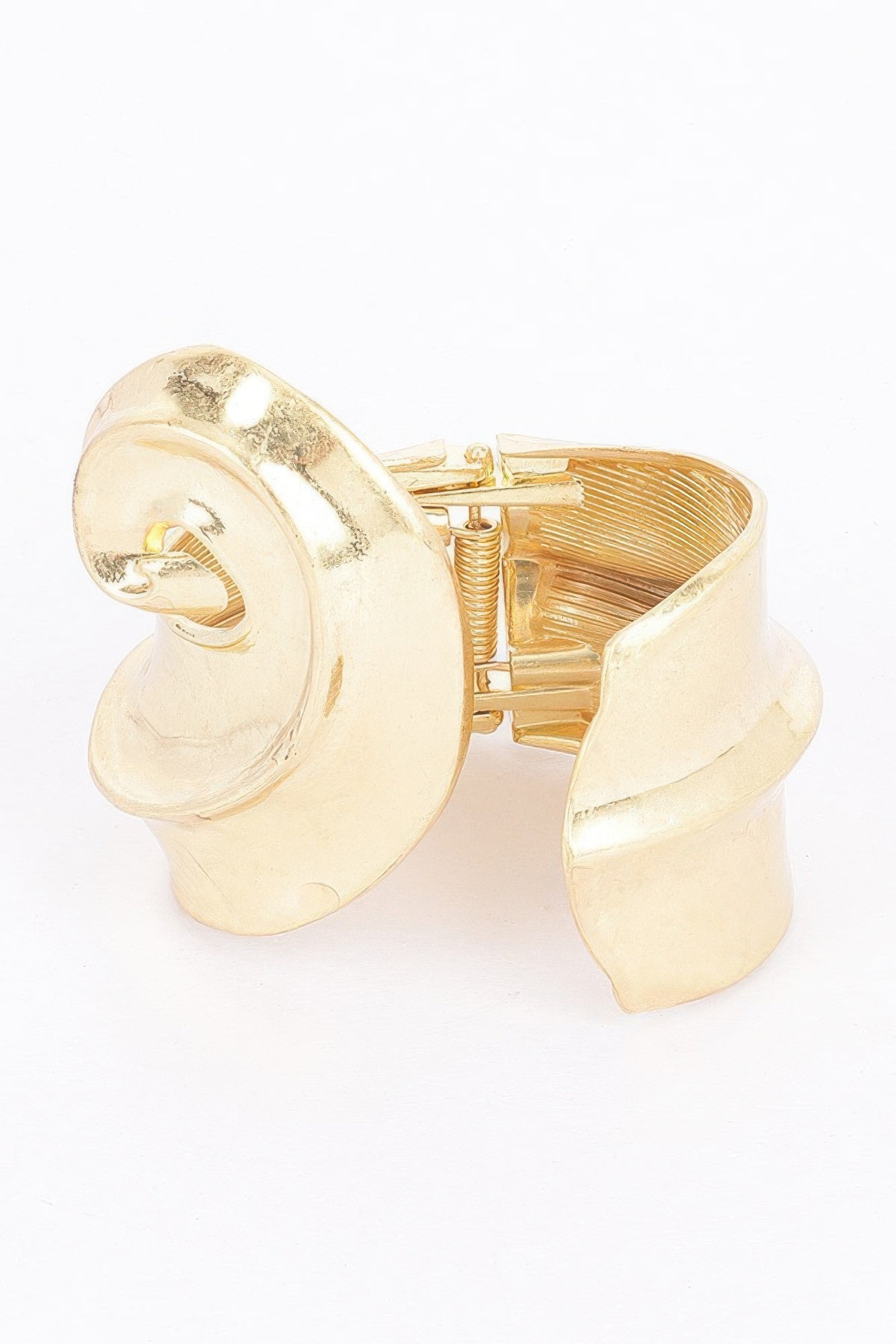Bracelet charnière à ressort en alliage coulé