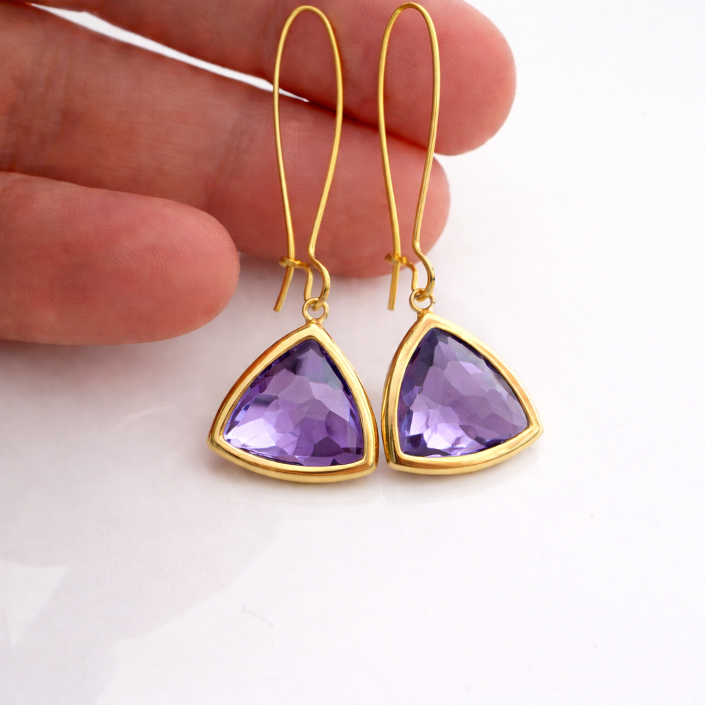 Boucles d'oreilles pendantes triangle en hydro quartz améthyste