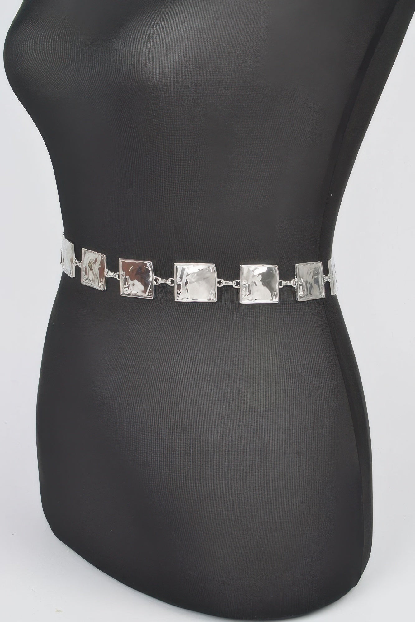 Ceinture en chaîne carrée en métal martelé