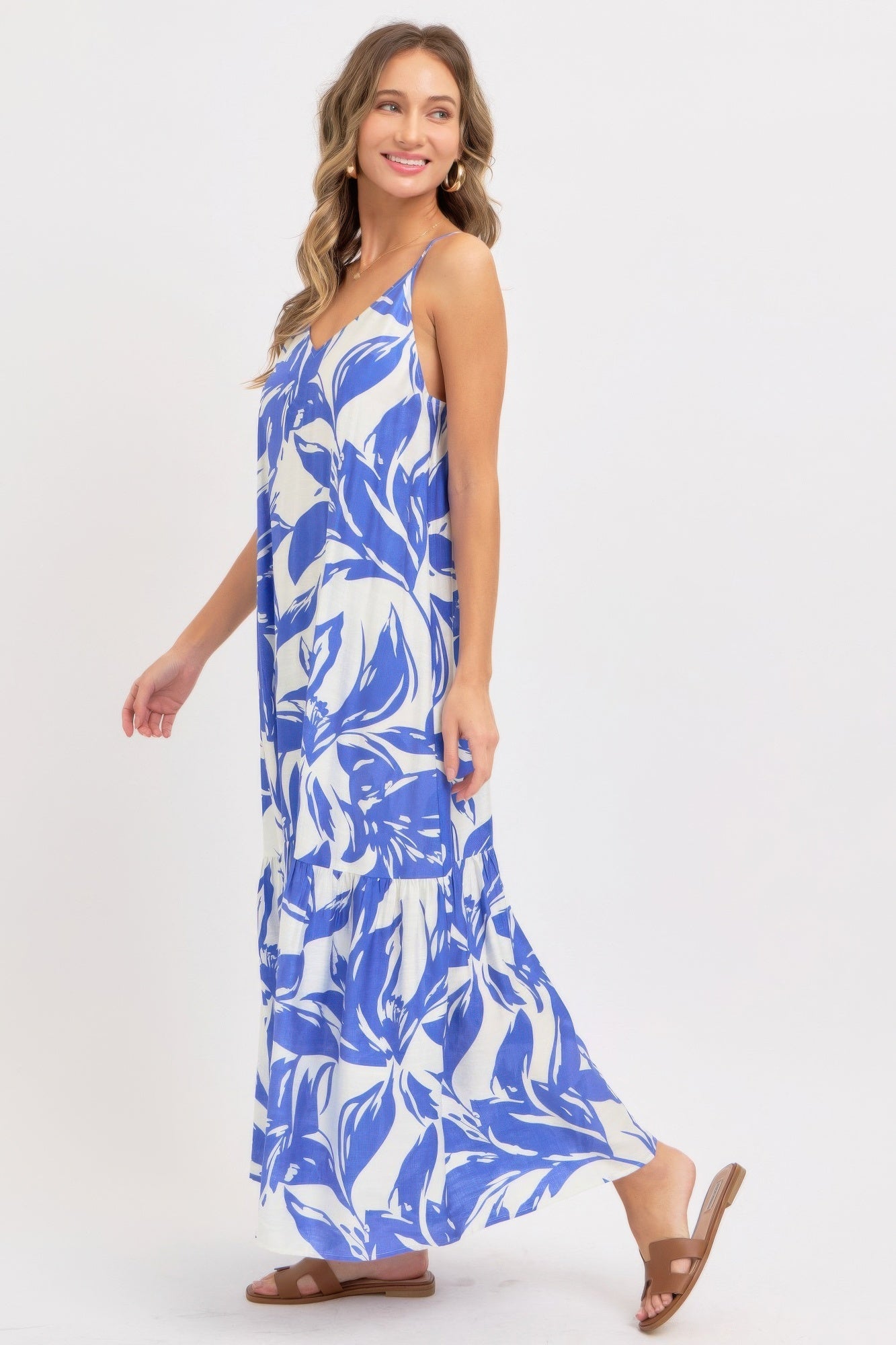 Robe longue d'été à fleurs bleues