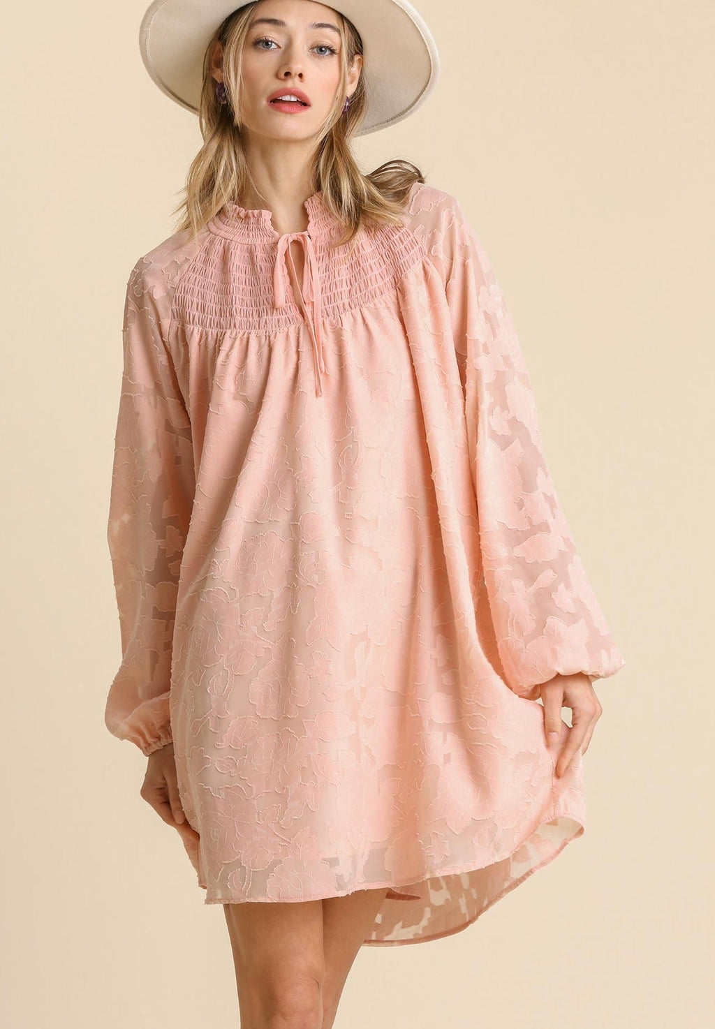 Robe à encolure Jacquard Smocked à encolure nouée, rose poudré