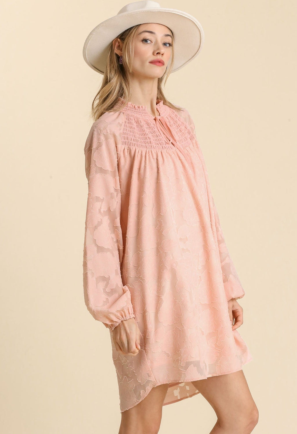 Robe à encolure Jacquard Smocked à encolure nouée, rose poudré
