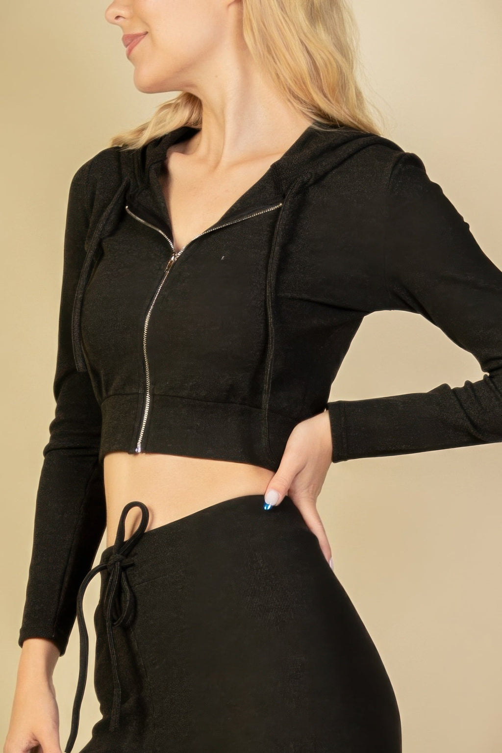 Sweat à capuche court côtelé zippé pour juniors