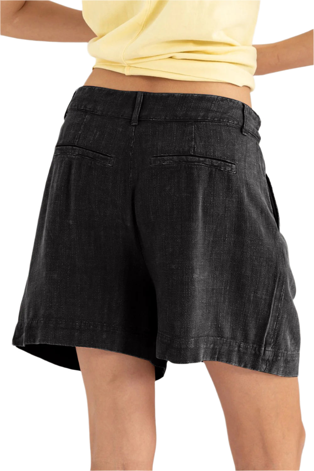 Short taille haute plissé en lin noir, taille M