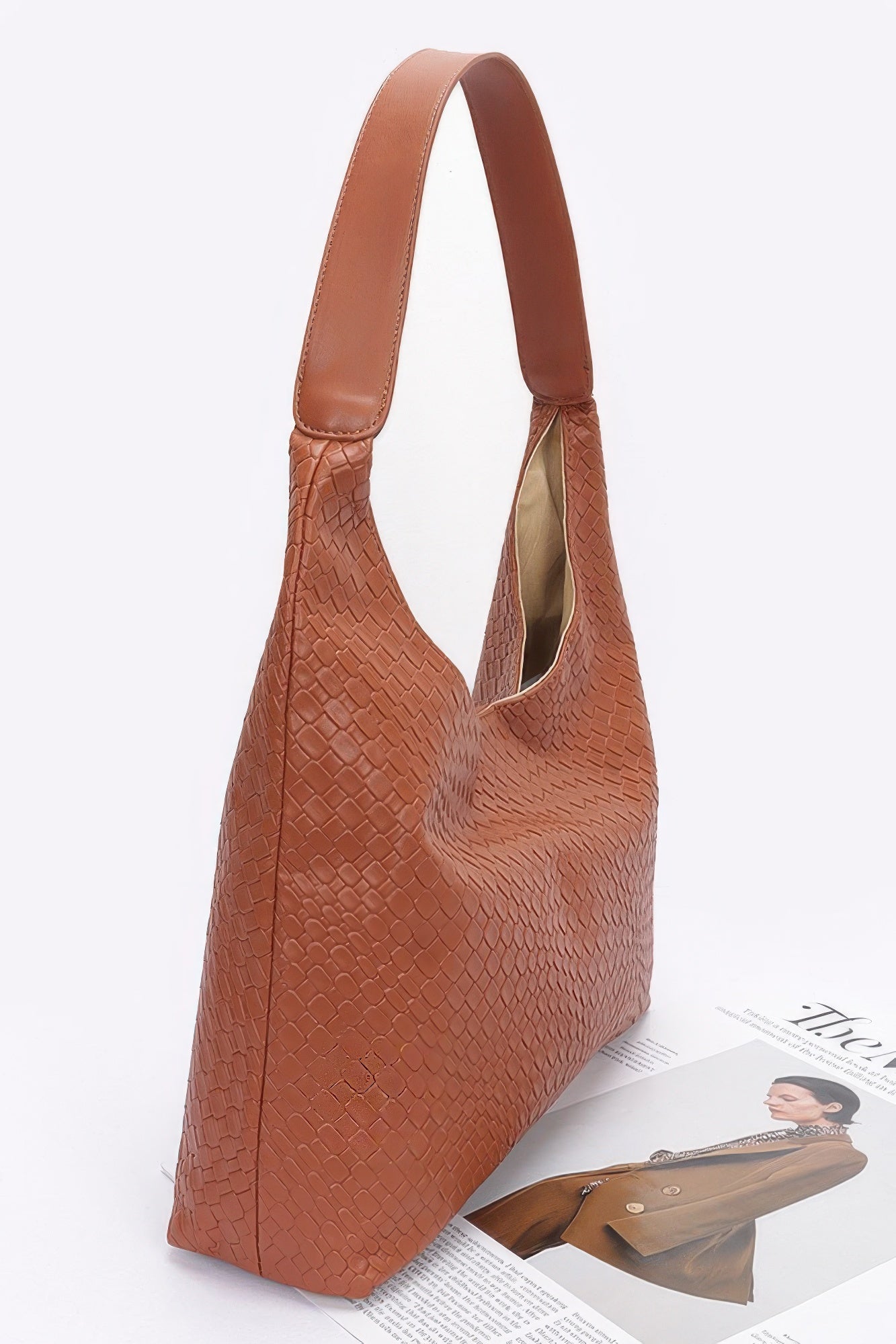 Sac à bandoulière en faux cuir embossé