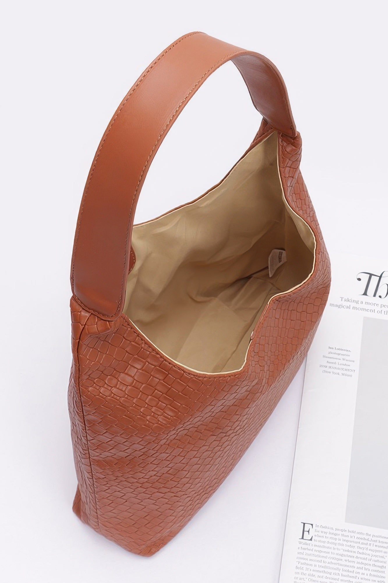 Sac à bandoulière en faux cuir embossé