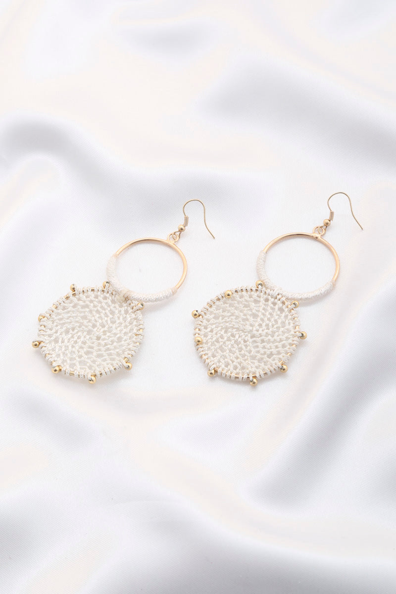 Boucles d'oreilles perlées à deux cercles entrelacés