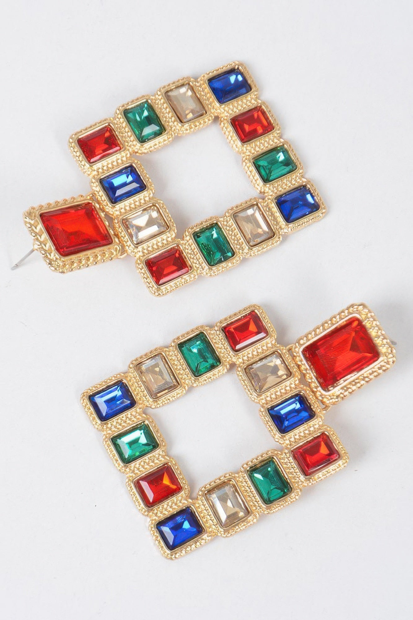 Boucles d'oreilles pierres précieuses carrées multiples