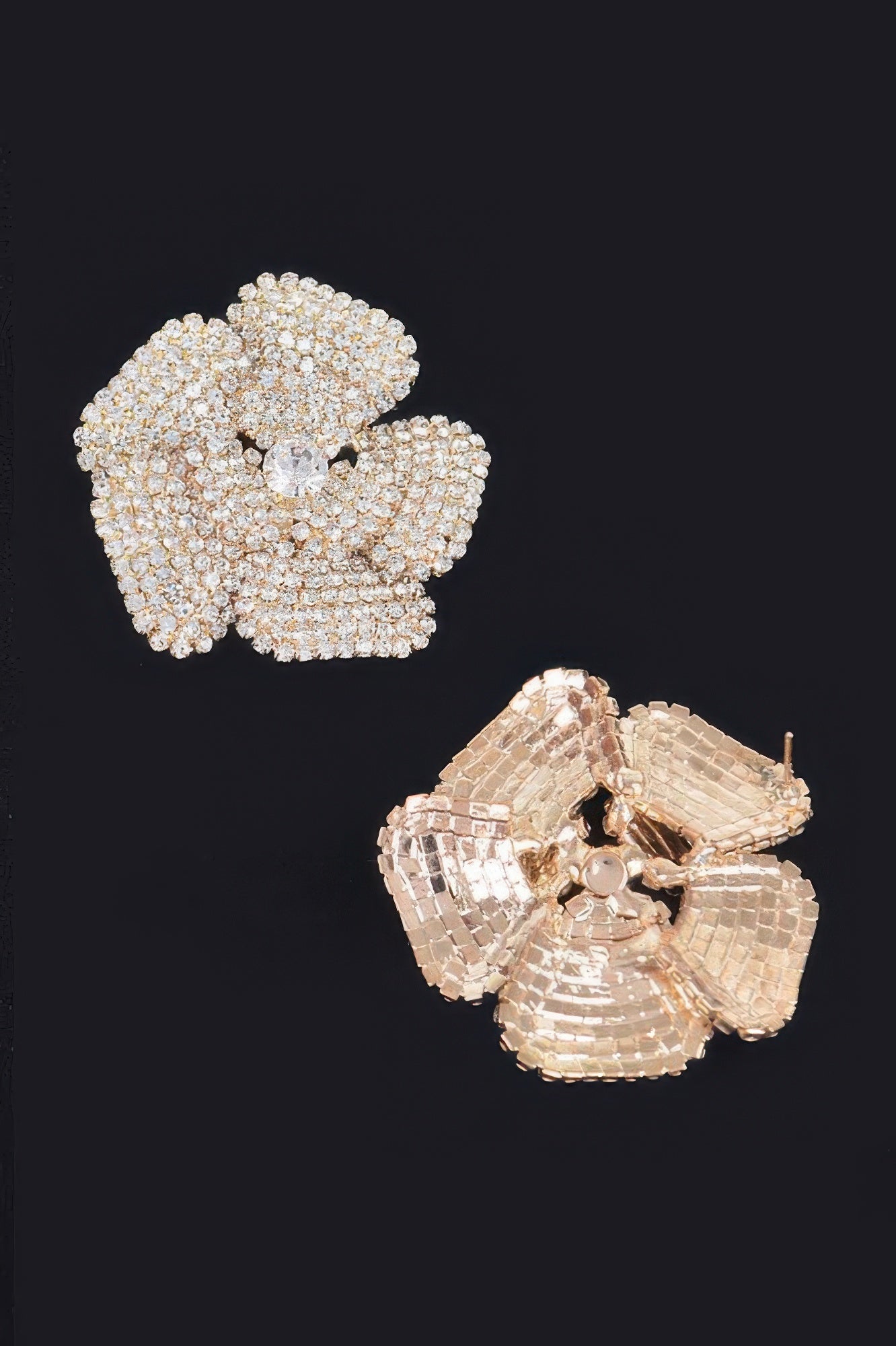 Puces d'oreilles fleur en strass 4,45 cm