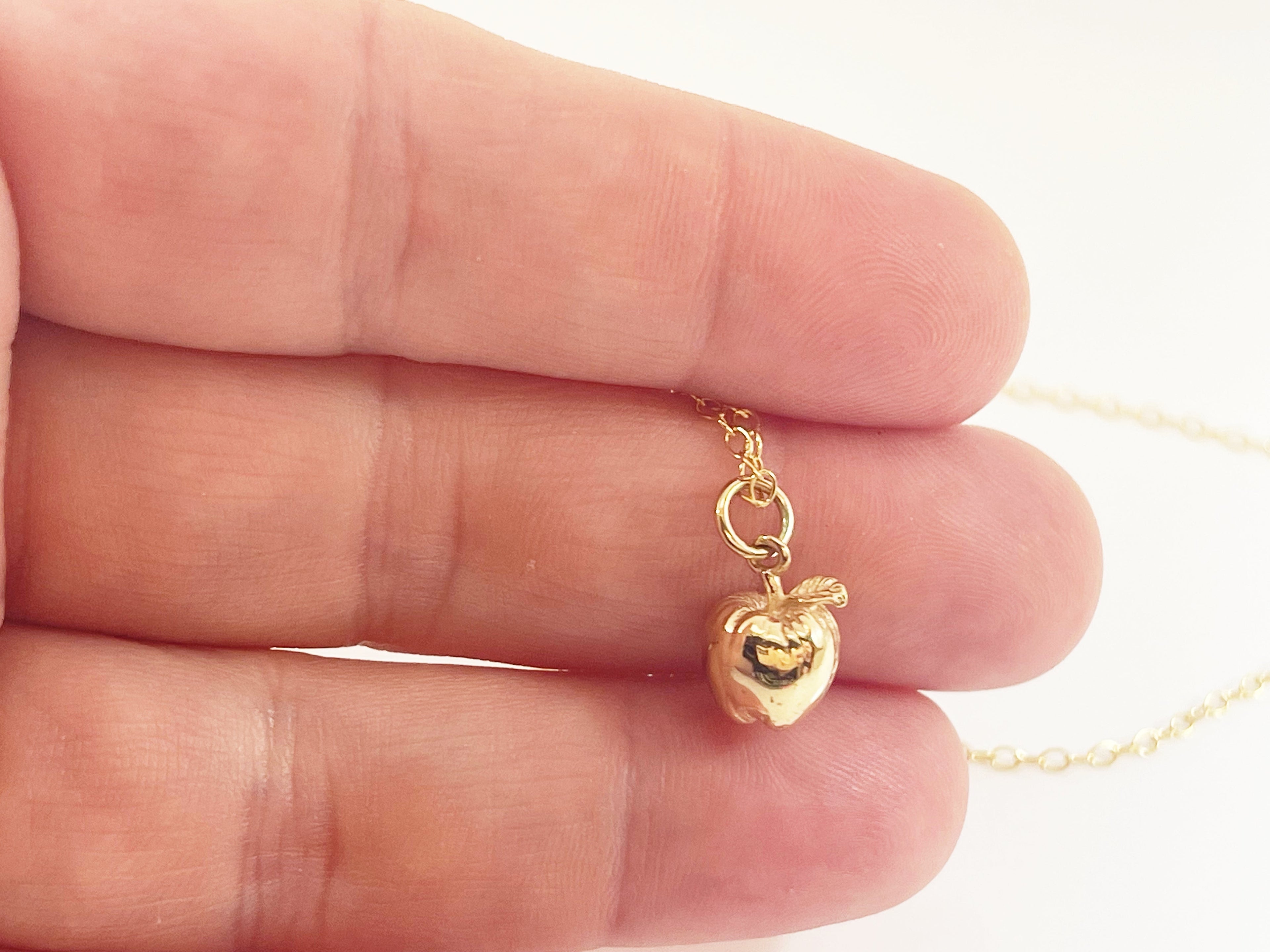 Collier Pendentif Petite Pomme - Bijoux Remplis d'Or 14k - Collier Fait Main - Cadeau pour Professeur