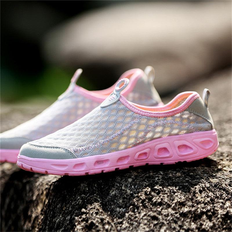 Chaussures Aquatiques Unisexe Décontracté Mode Maille Respirante Séchage Rapide Semelle Caoutchouc Extérieure Chaussures d'Eau Antidérapantes pour Plage Sports Nautiques Légères à Enfiler pour la Marche