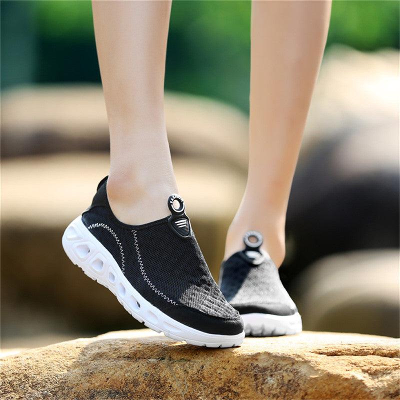 Chaussures Aquatiques Unisexe Décontracté Mode Maille Respirante Séchage Rapide Semelle Caoutchouc Extérieure Chaussures d'Eau Antidérapantes pour Plage Sports Nautiques Légères à Enfiler pour la Marche