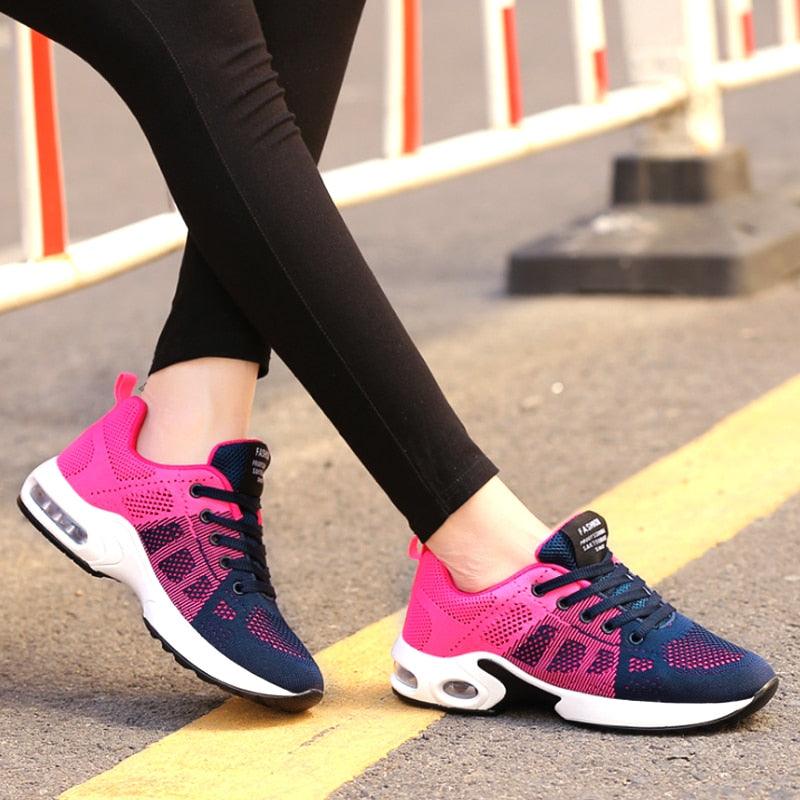 Baskets de sport athlétiques respirantes pour femmes, à la mode, rehaussantes, avec coussin d'air, semelle souple, ultralégères, pour la course et l'entraînement, design sportif