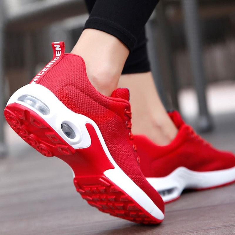 Baskets de sport athlétiques respirantes pour femmes, à la mode, rehaussantes, avec coussin d'air, semelle souple, ultralégères, pour la course et l'entraînement, design sportif