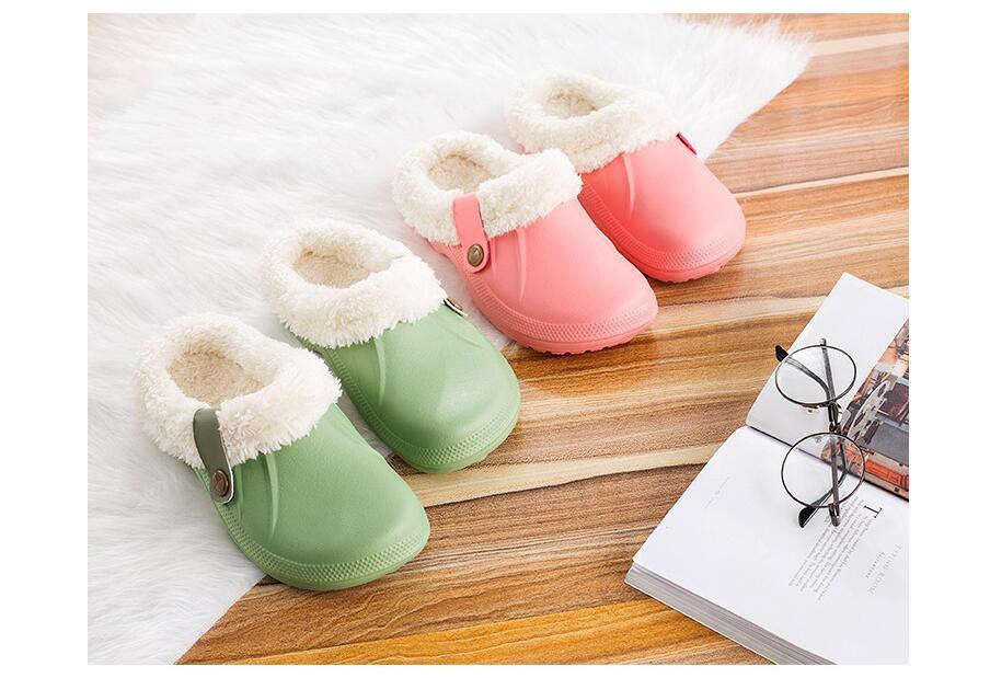 Automne Hiver Nouveaux Pantoufles d'intérieur Légères pour Hommes Antidérapantes Chaudes et Imperméables en Peluche Coton Classiques Sabots Fourrés Imperméables Hiver Maison Confortables Pantoufles d'intérieur