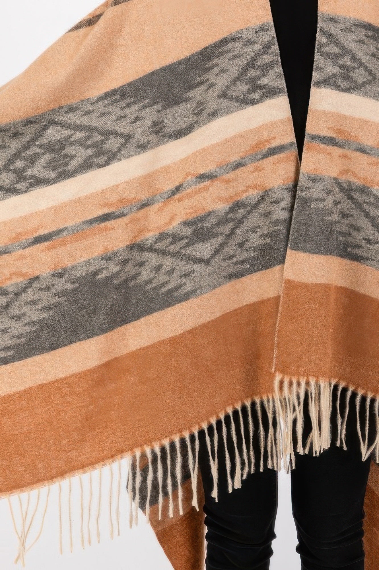Ruana à franges motif aztèque