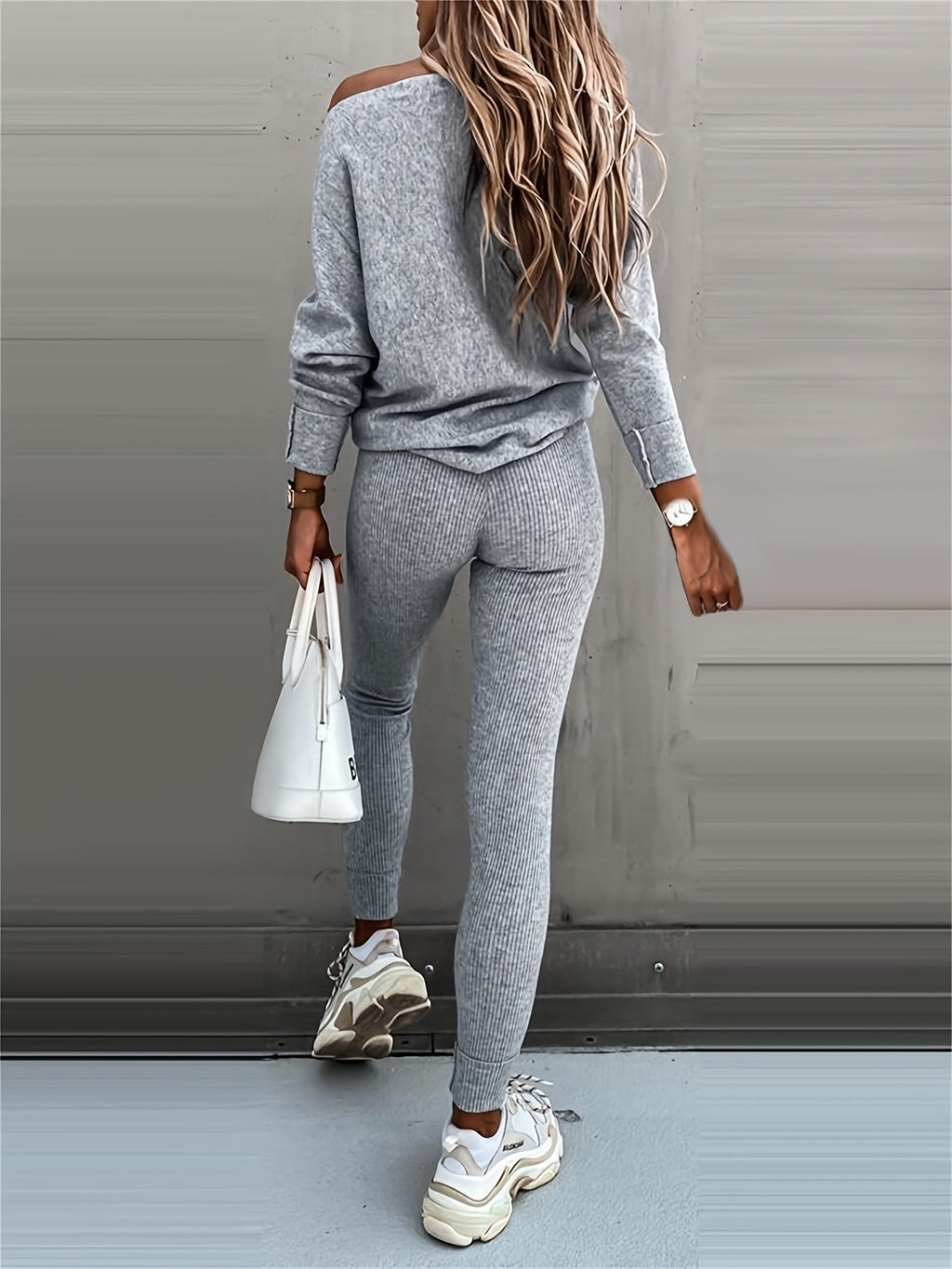 Ensemble deux pièces pull à manches longues et pantalon à taille haute avec cordon de serrage