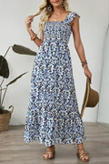 Robe longue à taille haute smockée et imprimé bohème bleu ciel