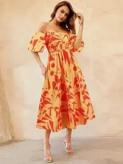 Robe imprimée à épaules dénudées et manches ballon