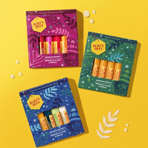 Baume à lèvres Burts Bees, coffret cadeau assorti de 4 baumes fruités à la cire d'abeille, idéal pour paniers cadeaux, 0,15 oz.