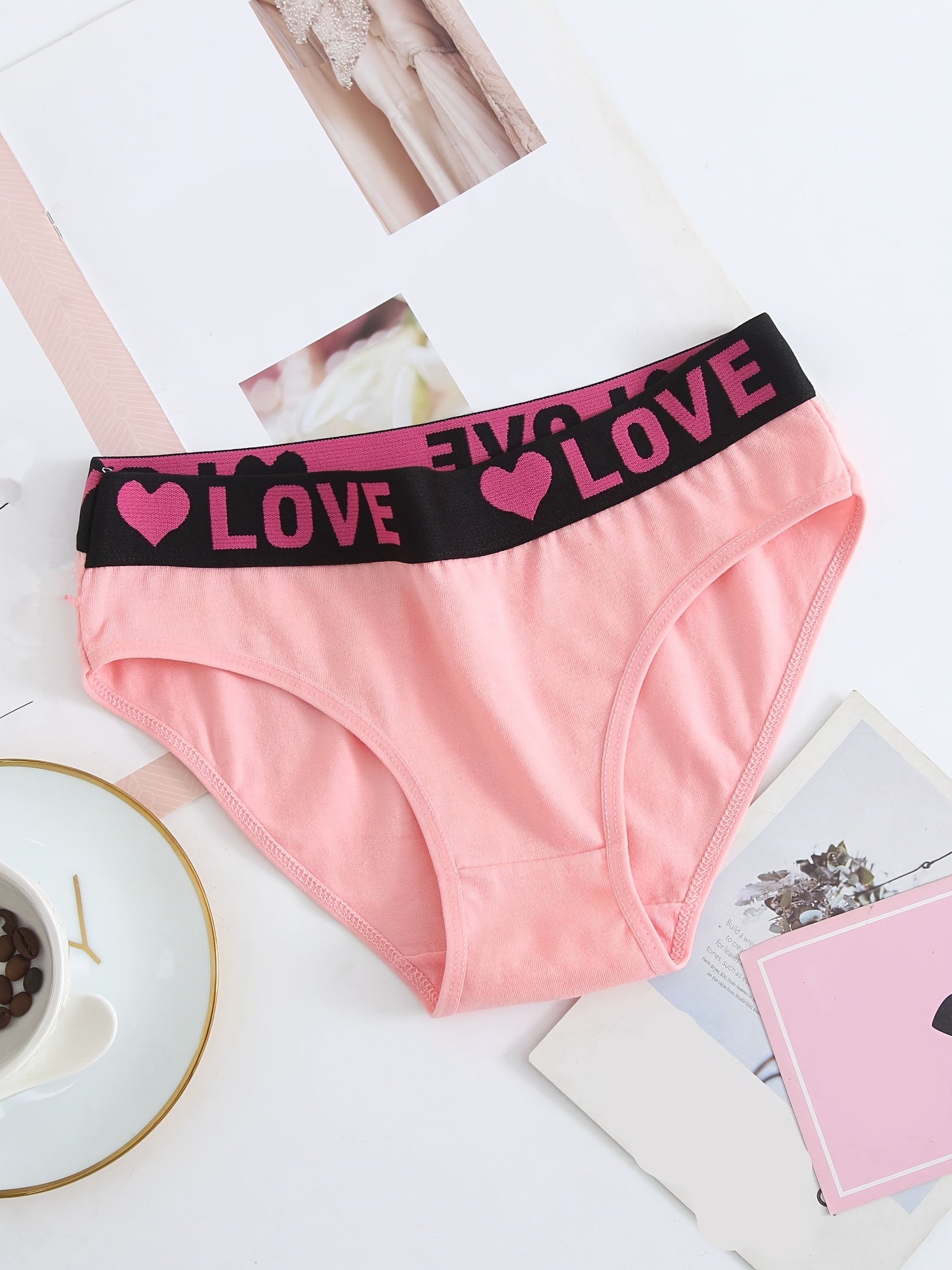 Lot de 6 culottes bikini sans coutures Soft Touch pour femme – Culottes colorées en coton taille basse avec coupe extensible et imprimé alphabet – Essentiels de lingerie et sous-vêtements quotidiens pour femme pour l'été