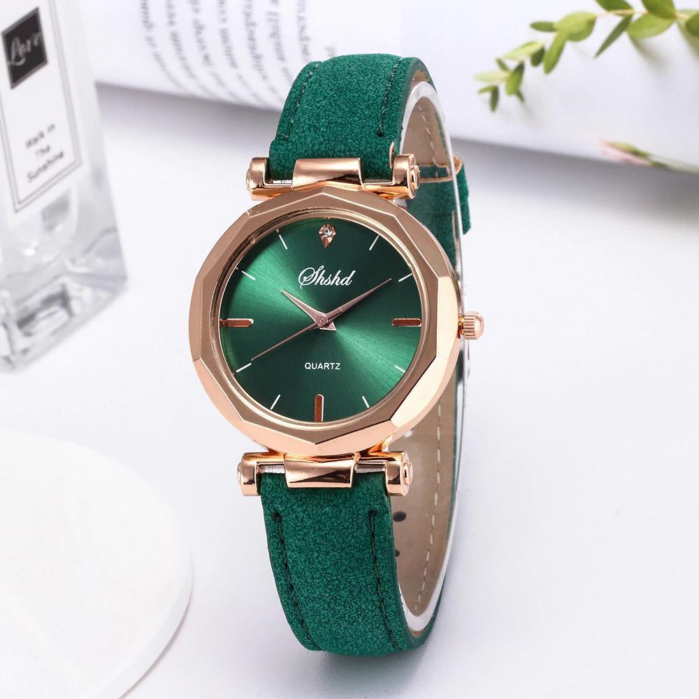 Montre Femme Strass Mode Exquis Montre Femme Cuir Décontracté Luxe Analogique Quartz Cristal Montre-bracelet Bracelet Montre Pour Femmes et Filles