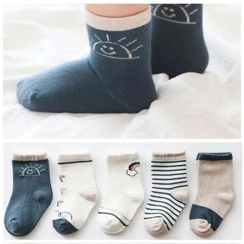 Chaussettes d'automne en coton à motif de dessins animés pour bébés filles, nouveau-nés et tout-petits, style unique, matière douce, couleurs mignonnes