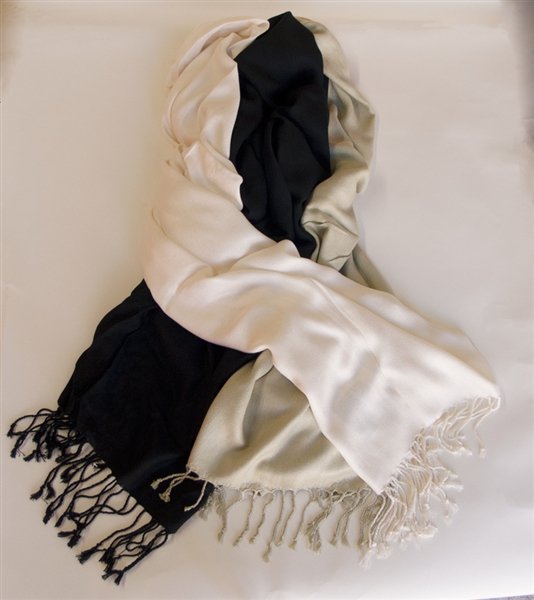 Écharpe en viscose de bambou noire
