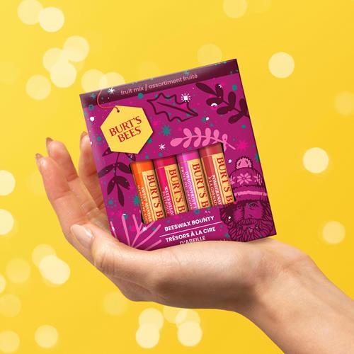 Baume à lèvres Burts Bees, coffret cadeau assorti de 4 baumes fruités à la cire d'abeille, idéal pour paniers cadeaux, 0,15 oz.