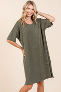 Robe T-shirt à Manches Courtes en Tricot Côtelé Urban pour Femme – Confortable, Tendance, Chic et Polyvalente pour les Occasions Décontractées