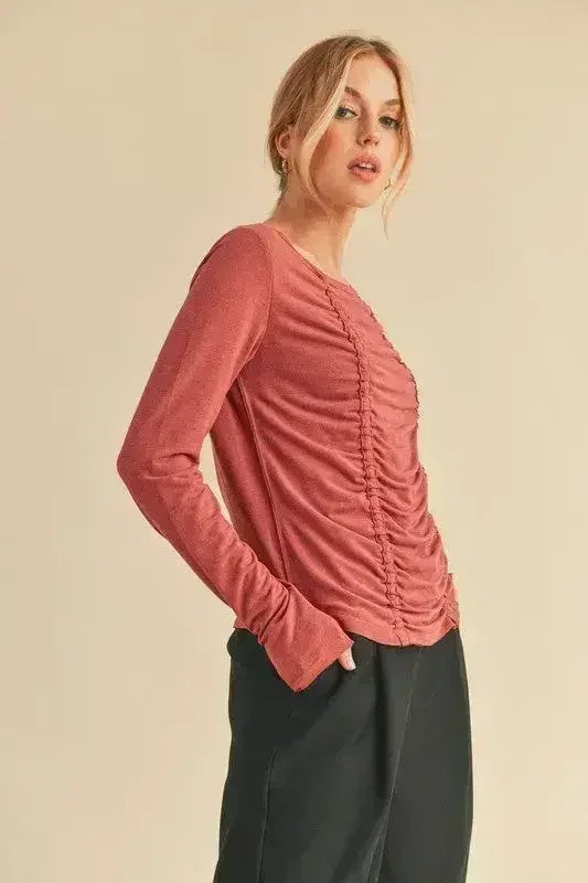 T-shirt à manches longues avec fronces devant - Haut amincissant | Femstylo