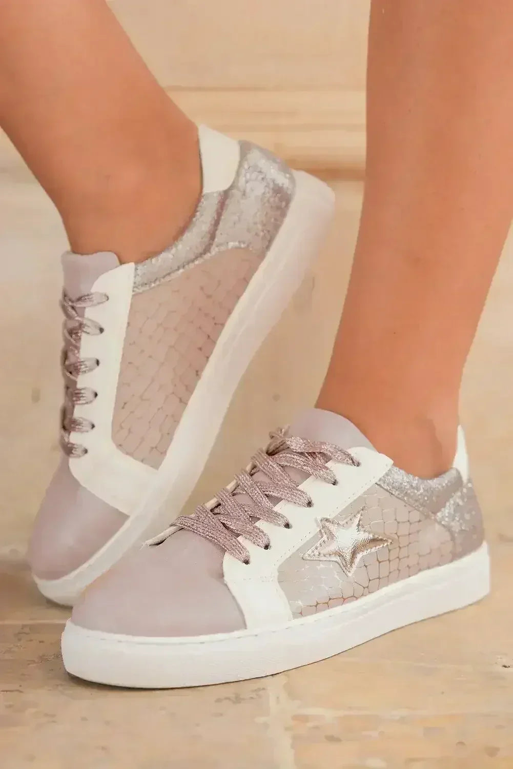 Baskets à lacets en similicuir PU à motif étoiles à paillettes dorées