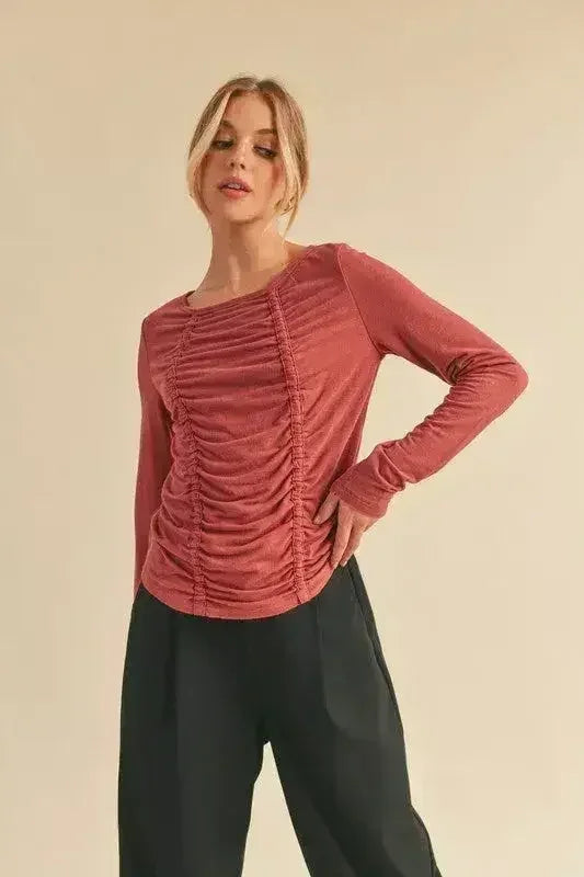T-shirt à manches longues avec fronces devant - Haut amincissant | Femstylo