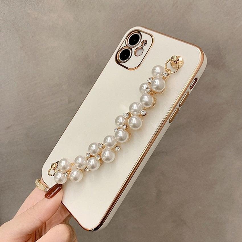 Magnifique coque de téléphone plaquée or à bords droits avec chaîne de perles blanches pour iPhone 13 11 12 Pro Max, pour iPhone X XS MAX XR 7 8 Plus, coque avec bracelet de poignet à chaîne de perles