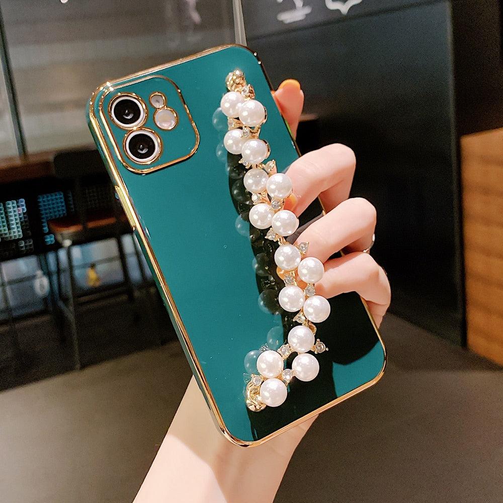 Magnifique coque de téléphone plaquée or à bords droits avec chaîne de perles blanches pour iPhone 13 11 12 Pro Max, pour iPhone X XS MAX XR 7 8 Plus, coque avec bracelet de poignet à chaîne de perles