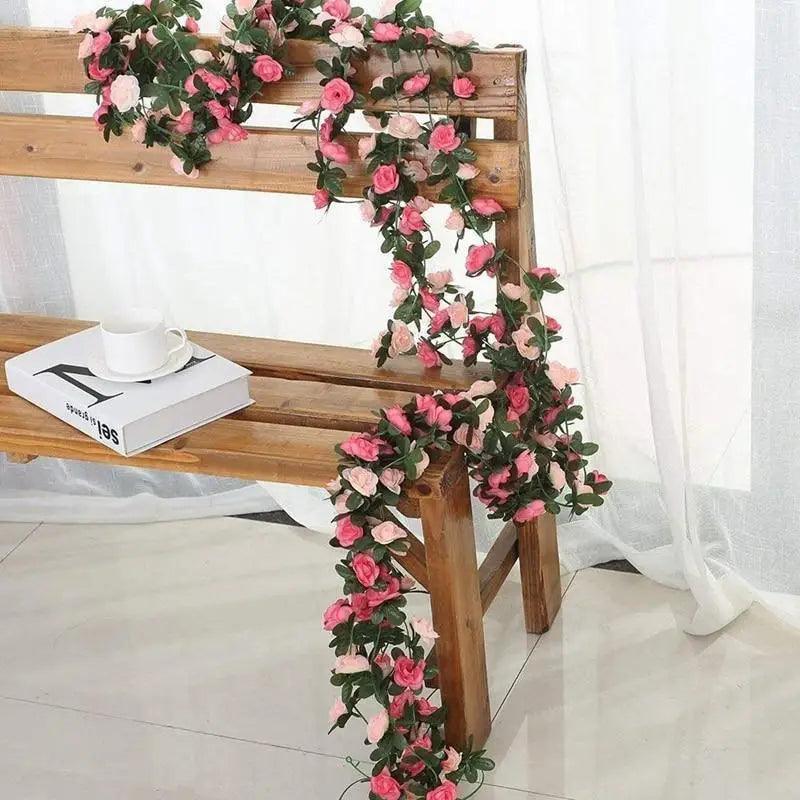 Guirlande de roses artificielles de 250 cm magnifiquement conçue pour Noël, mariage, décoration de maison, de chambre, de printemps, d'automne, d'arche de jardin, fausse plante de vigne