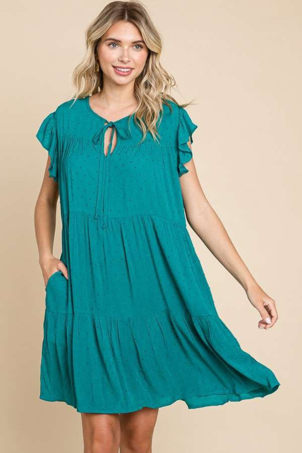 Robe étagée à manches courtes volantées pour femme – Robe à manches courtes volantées, Robe étagée à volants, Robe étagée féminine, Robe à manches courtes élégante, Robe étagée fantaisie, Robe étagée tendance