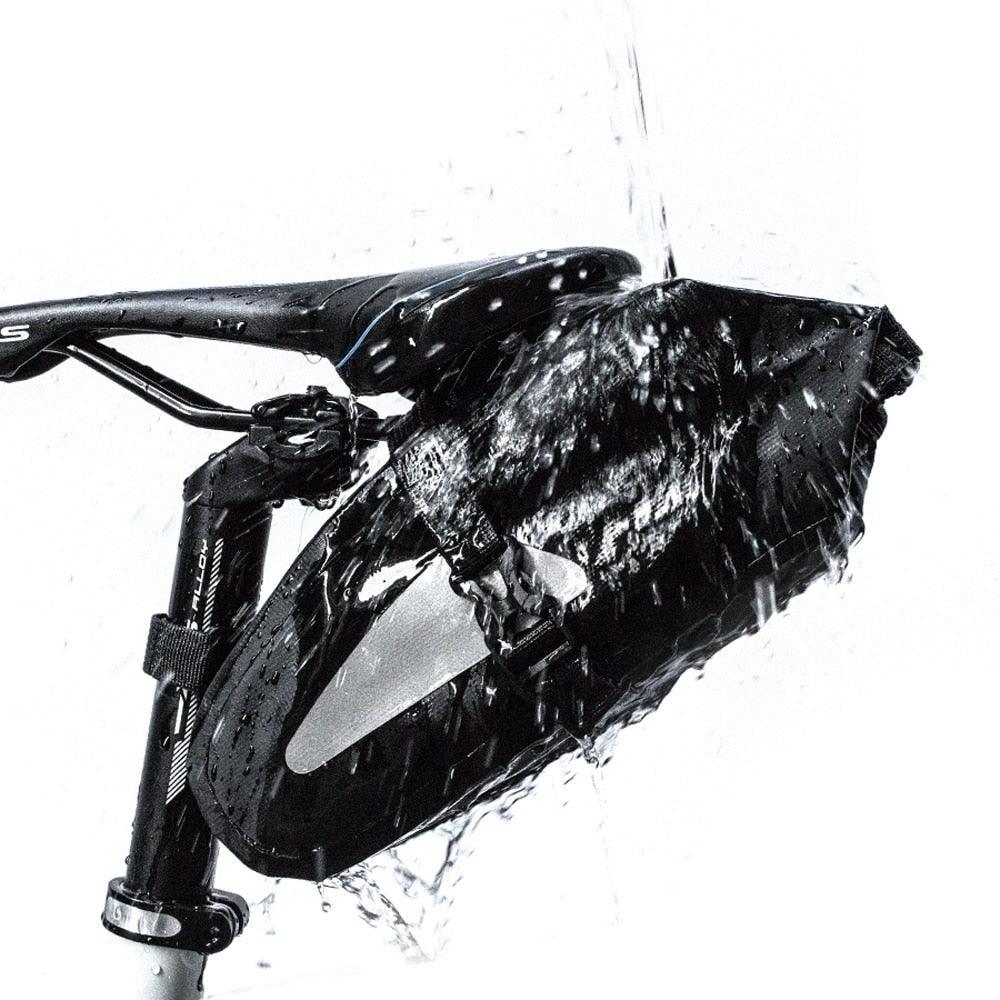 Sac de Vélo Imperméable Grande Capacité Sacoche de Vélo Pliable pour Vélo de Route Sac de Rangement Arrière pour Vélo Sac de Selle Imperméable Roulable Sac Arrière pour Vélo Noir 13L