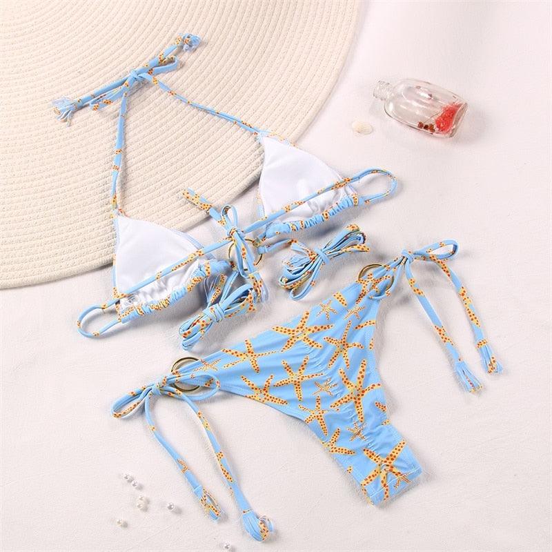 Maillot de bain deux pièces triangle réglable à dos nu croisé, avec lacets et liens, pour femme. Bas de maillot de bain brésilien string. Maillot de bain femme ajouré de qualité, plissé. Ensemble bikini femme réversible.