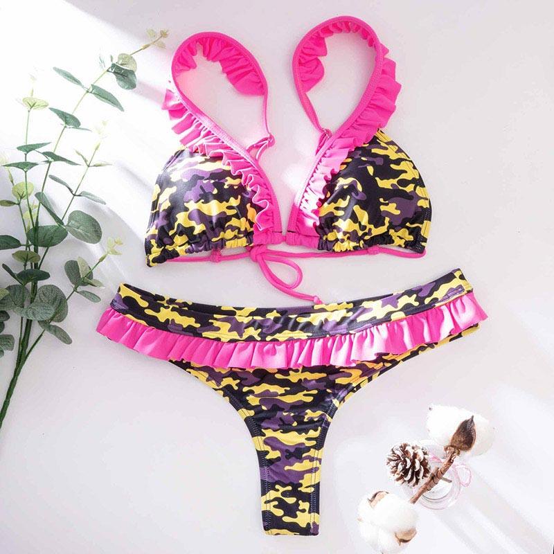 Maillot de bain deux pièces triangle réglable à dos nu croisé, avec lacets et liens, pour femme. Bas de maillot de bain brésilien string. Maillot de bain femme ajouré de qualité, plissé. Ensemble bikini femme réversible.