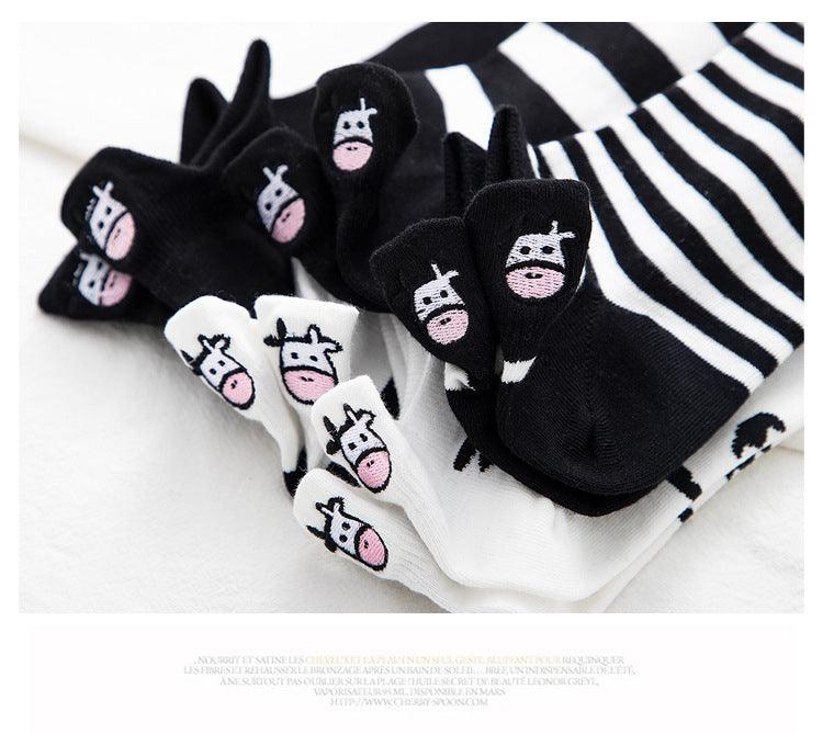Chaussettes de cheville en coton noir et blanc brodées pour femme, motif vache de dessin animé, style marée, bouche peu profonde, mode mignonne, chaussettes de bateau unisexe pour hommes et femmes