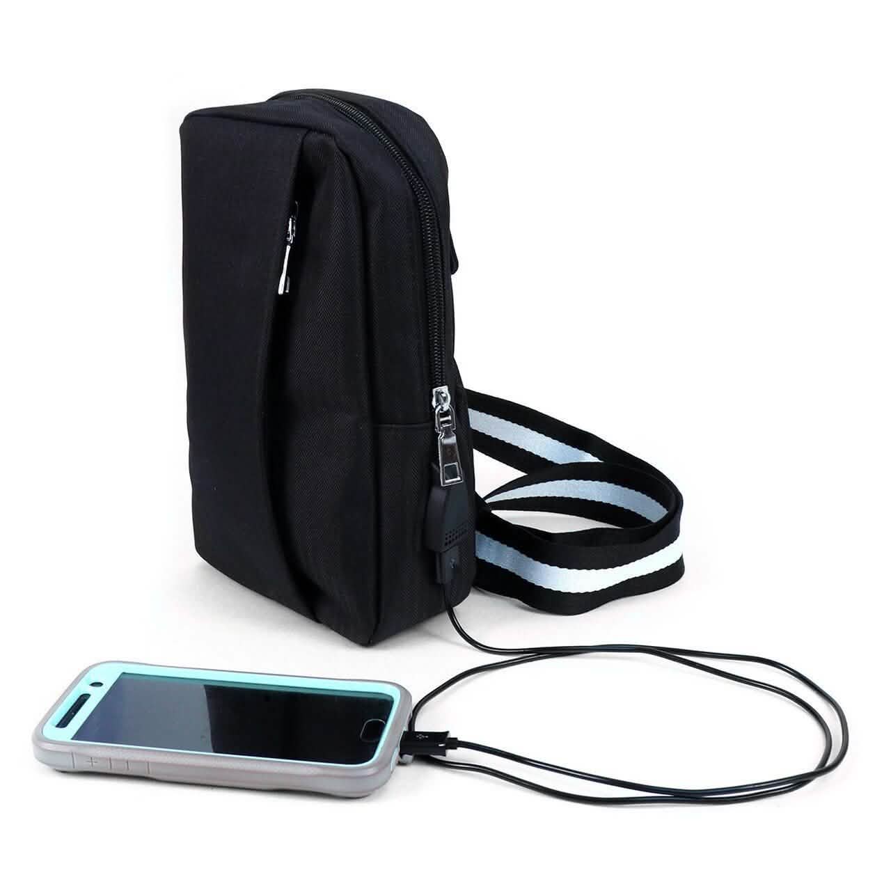 Sac à bandoulière noir avec port de chargement USB