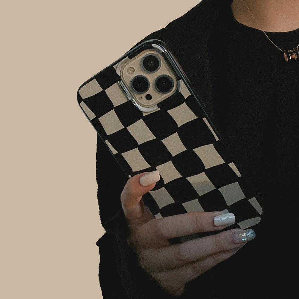 Coque de Téléphone Souple de Luxe à Damier Noir et Blanc pour iPhone 14 13 12 11 Pro Max Mini X XR 7 8 Plus XS Housse de Protection Antichoc Unisexe Coque de Téléphone Moderne Design Élégant
