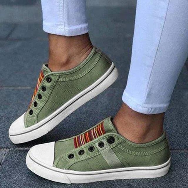 Chaussures plates en toile décolletées bleues pour femmes Chaussures de sport décontractées vulcanisées Nouvelles chaussures d'été automne décontractées à enfiler en toile Confortables et élégantes