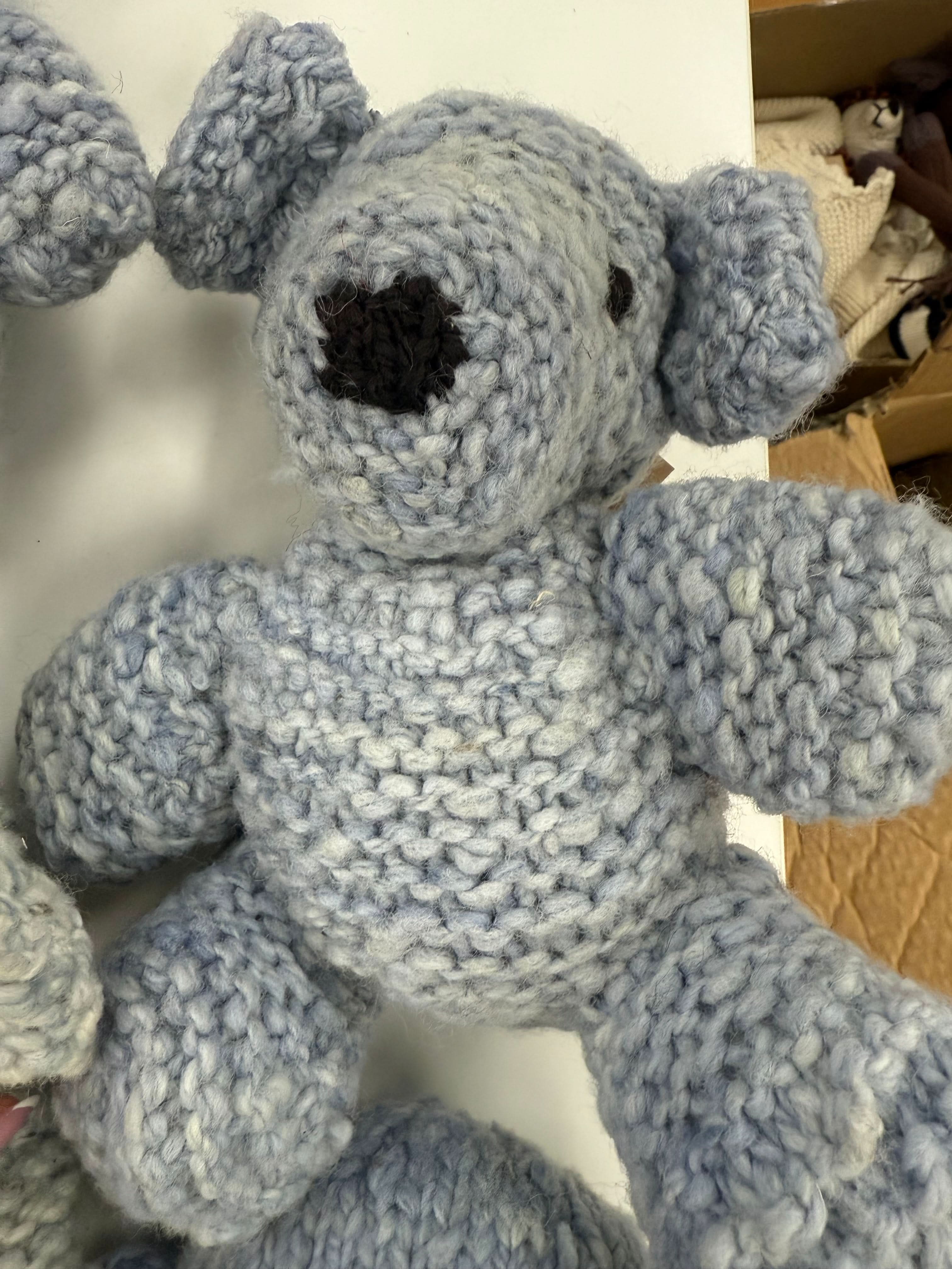 Peluche en tricot de laine | Zee l'ours bleu