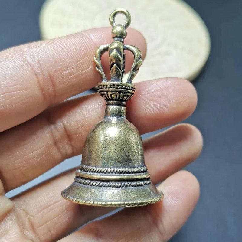 Cloche éolienne en laiton faite à la main, moulée sous pression, porte-clés magique, bouton de voiture, ornement suspendu, clochette tibétaine en bronze, cadeau créatif, pendentif de décoration d'intérieur, le meilleur cadeau d'anniversaire
